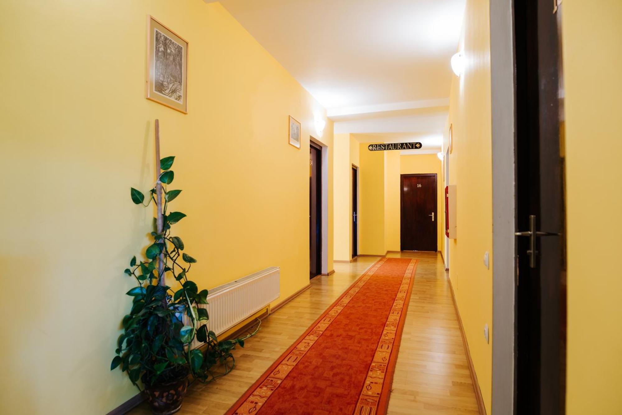 Lázár Pension&Restaurant Gheorgheni  Esterno foto