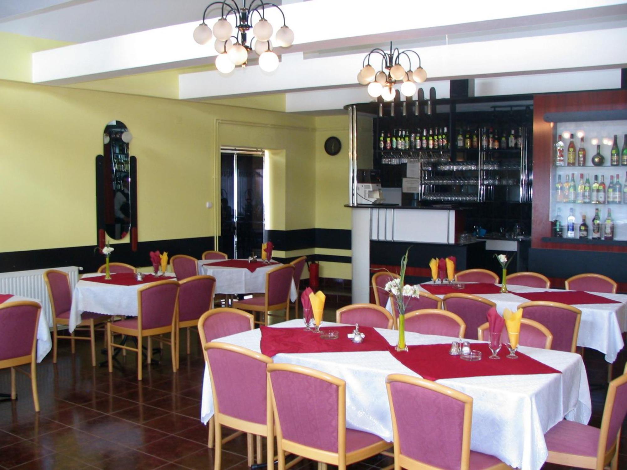 Lázár Pension&Restaurant Gheorgheni  Esterno foto
